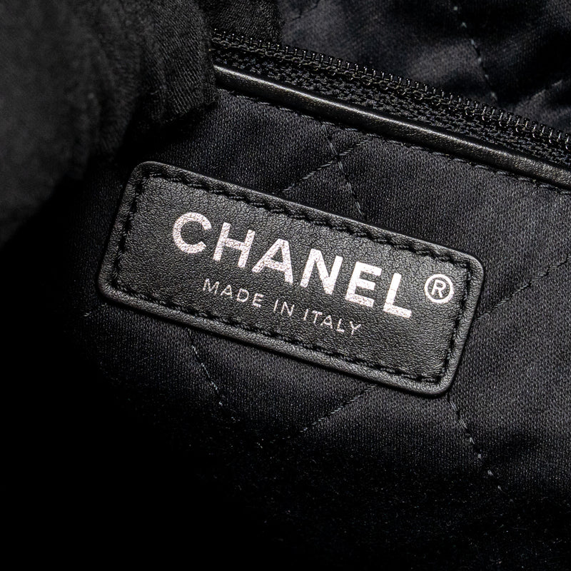 Chanel Small 22 Shiny Calfskin Black SHW (Microchip)