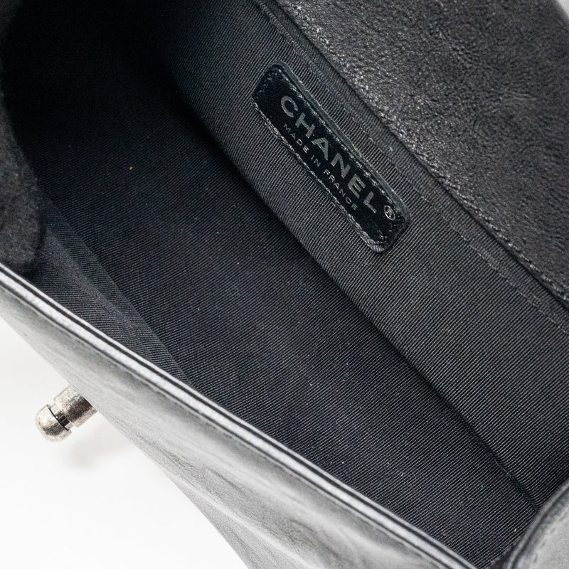 Chanel Top Handle Medium Boy bag Limited Edition Calfskin Black Ruthenium Hardware