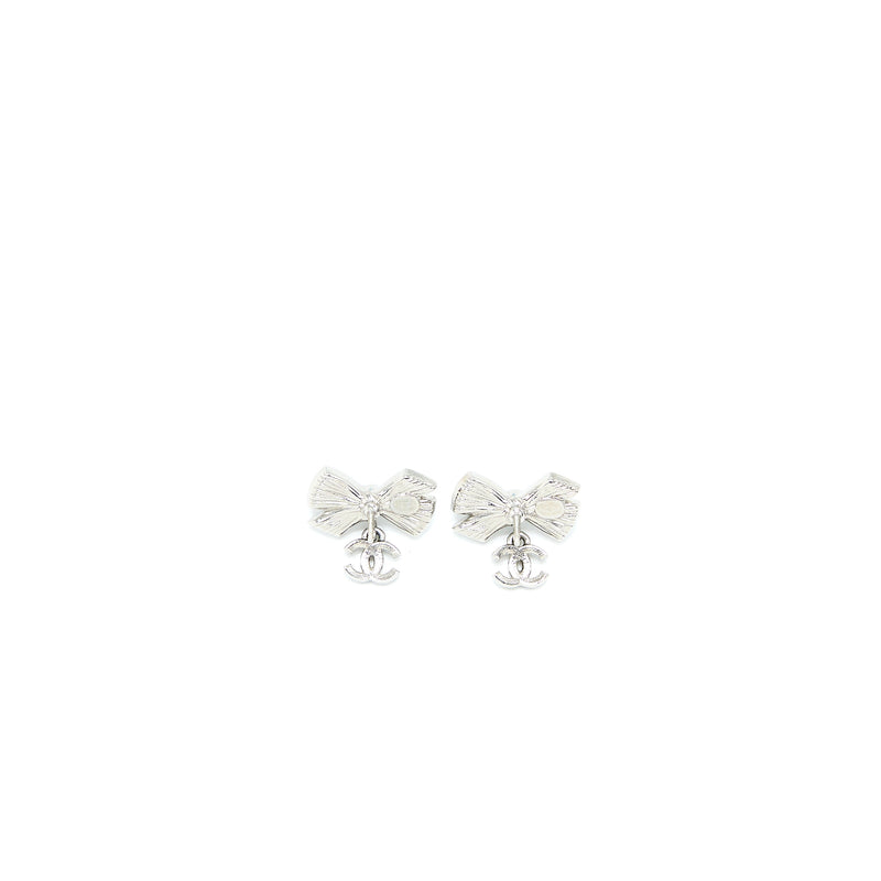 Chanel Ribbon with CC Drop Earrings Pearl/Crystal Silver Tone