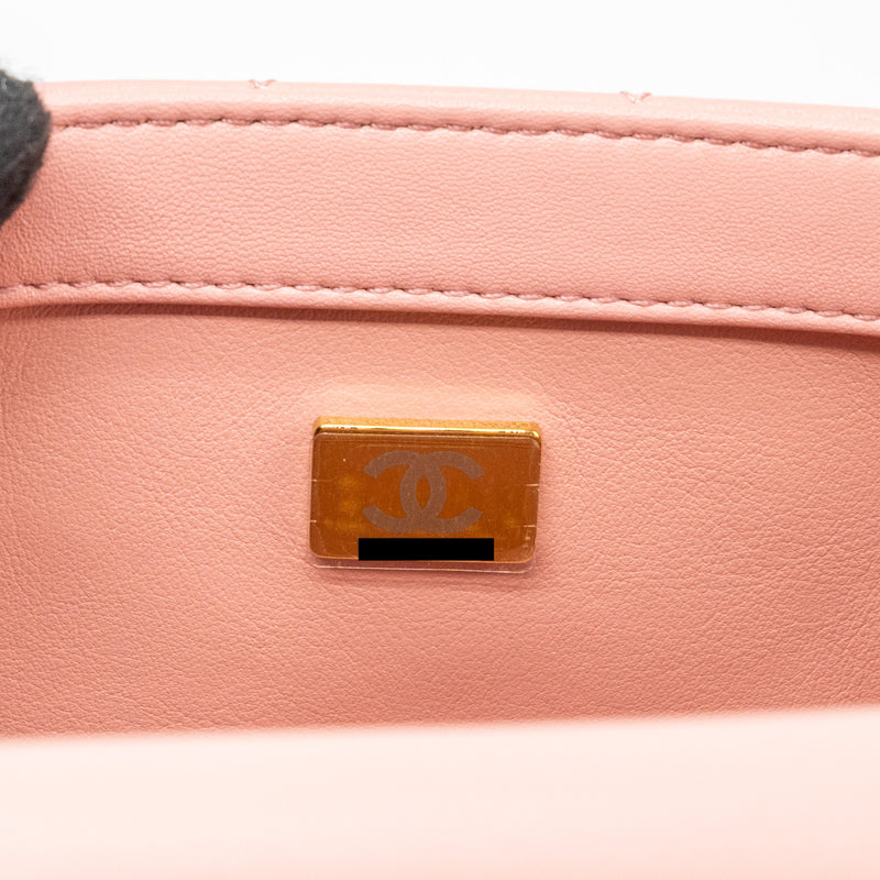Chanel Pearl Crush mini Rectangular flap bag lambskin pink GHW (Microchip)