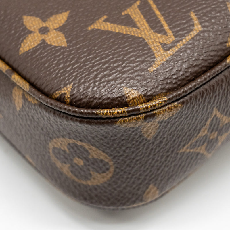 Louis Vuitton Pochette Accessories Monogram Canvas GHW