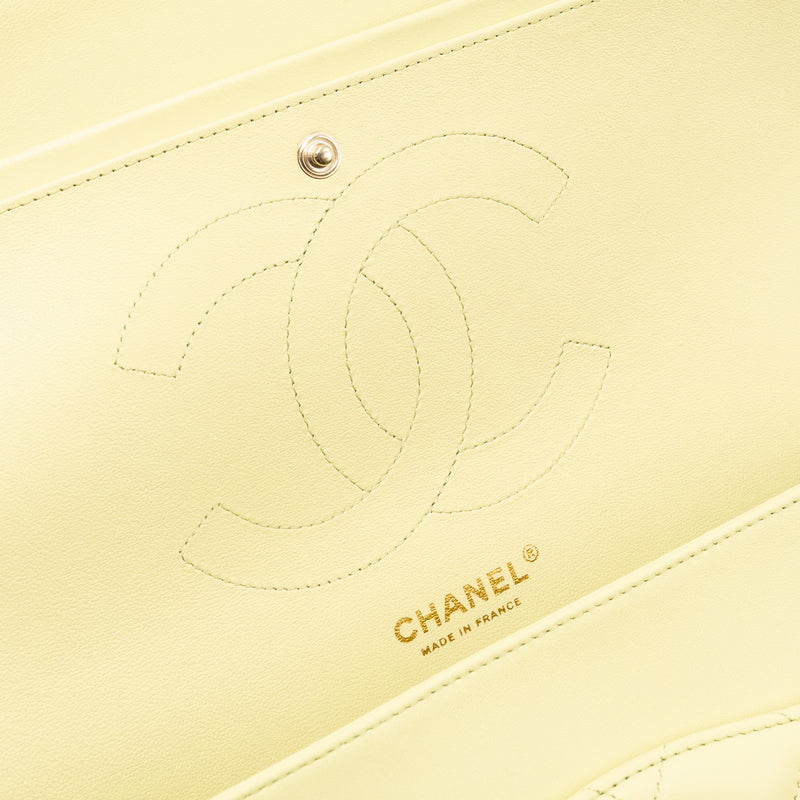 Chanel 23C jumbo classic double flap bag lambskin light green LGHW (microchip)