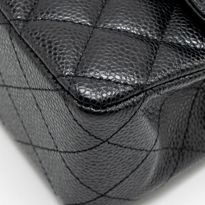 Chanel Medium Classic Double Flap BAG Caviar Black GHW