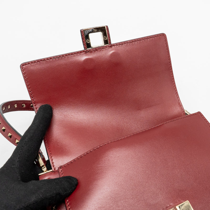 Valentino Garavani Rockstud Flap Bag Calfskin Red GHW