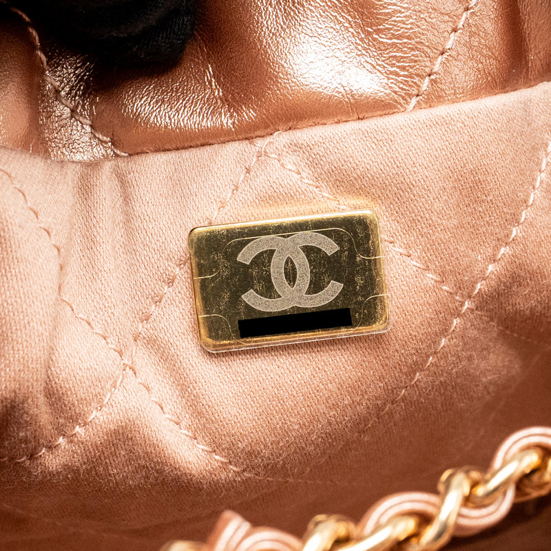 Chanel Mini 22 bag Shiny Calfskin Light Pink LGHW (Microchip)
