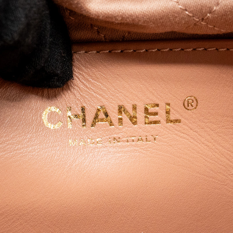 Chanel Mini 22 bag Shiny Calfskin Light Pink LGHW (Microchip)