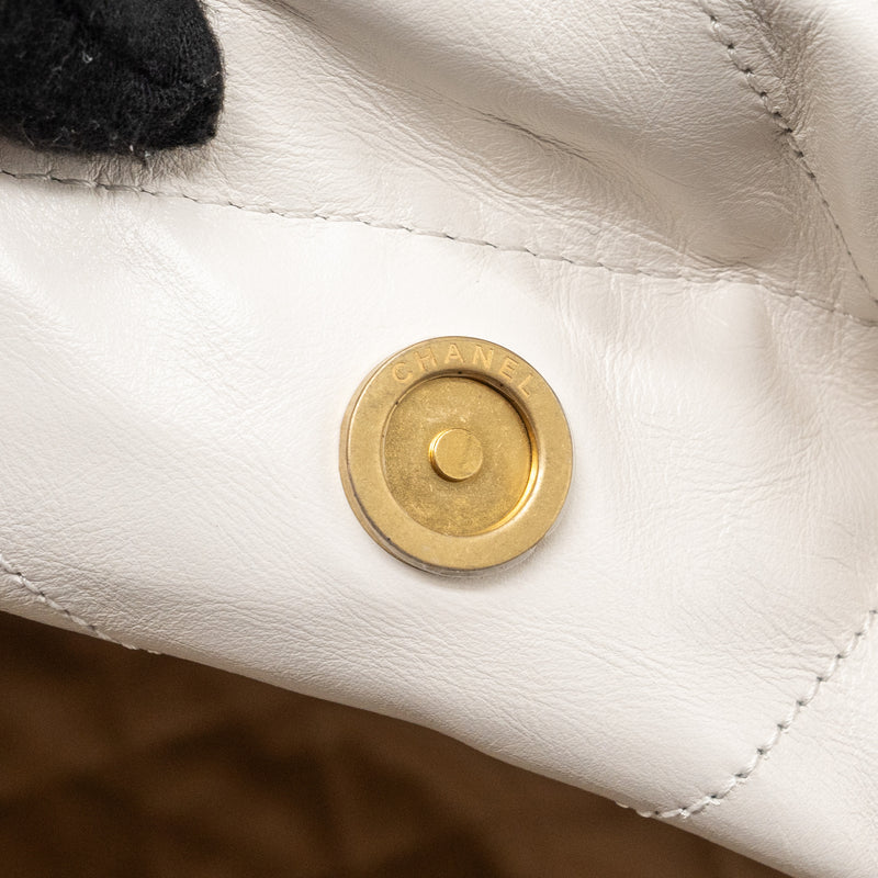 Chanel medium 22 bag calfskin white GHW (microchip)