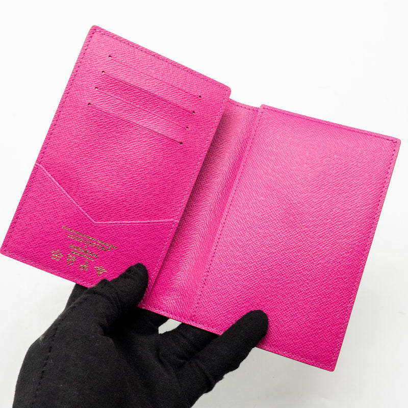 Louis Vuitton x TM Passport Cover White/Multicoloured Monogram Canvas