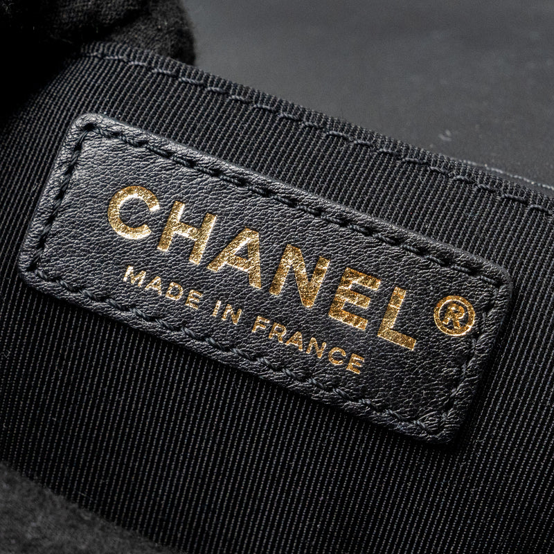 Chanel medium boy bag smooth calfskin black GHW