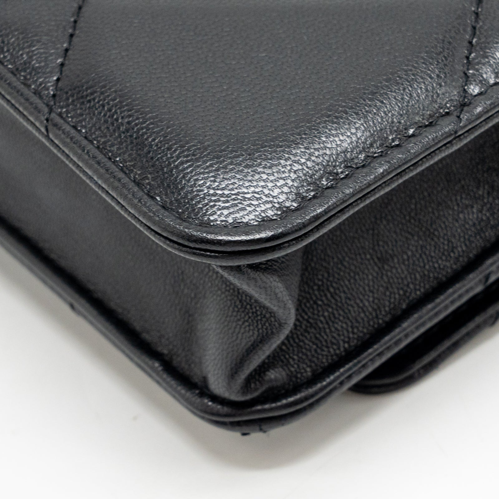 Chanel 19 wallet on chain lambskin black multicolor Hardware