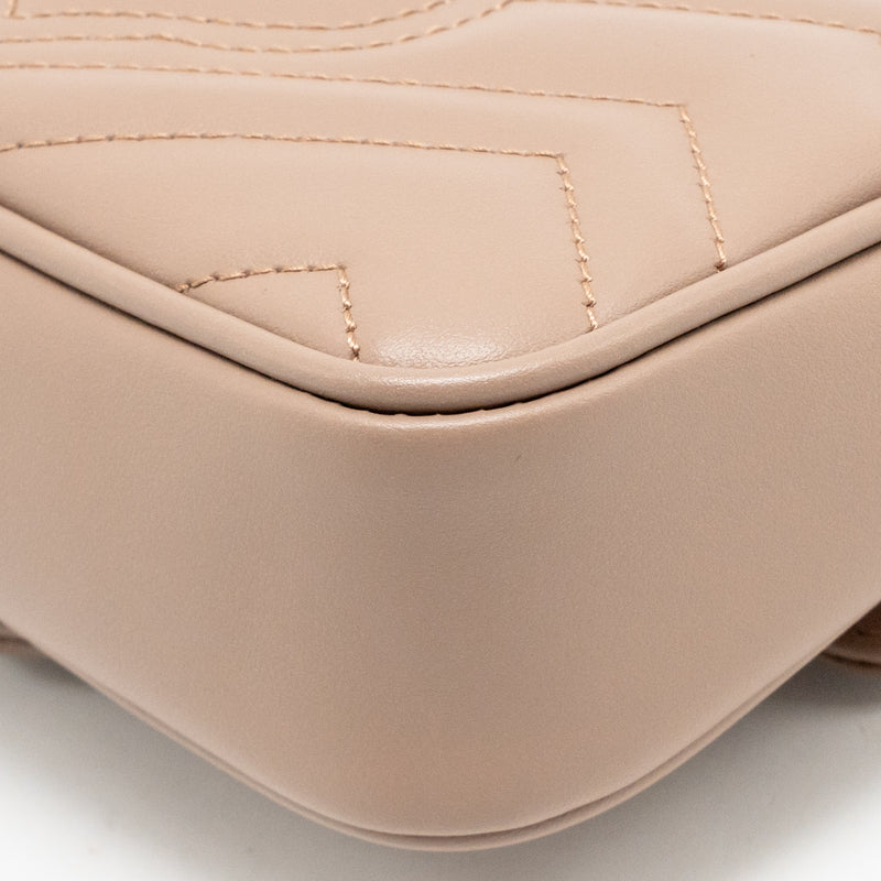 Gucci GG Marmont Mini Bag Chevron Leather Beige GHW