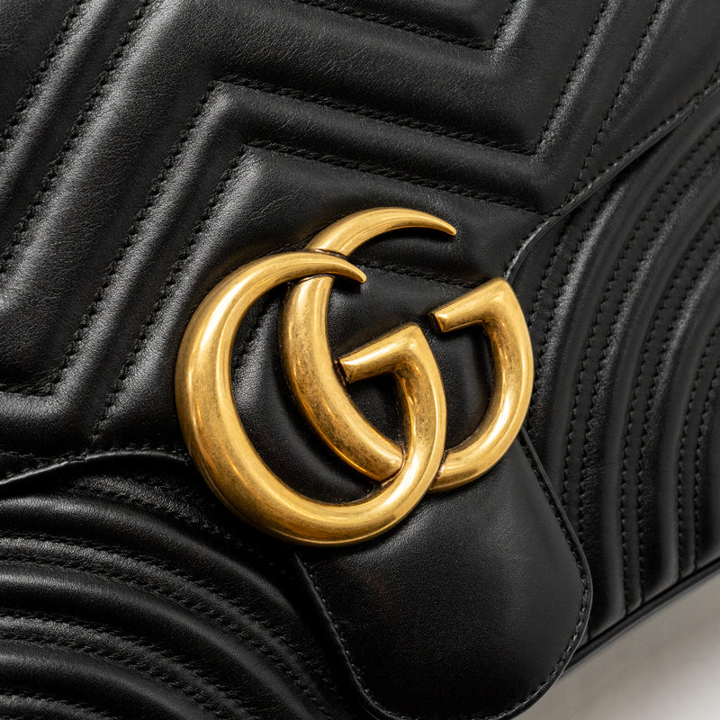 Gucci Medium GG Marmont Shoulder Bag Calfskin Black GHW