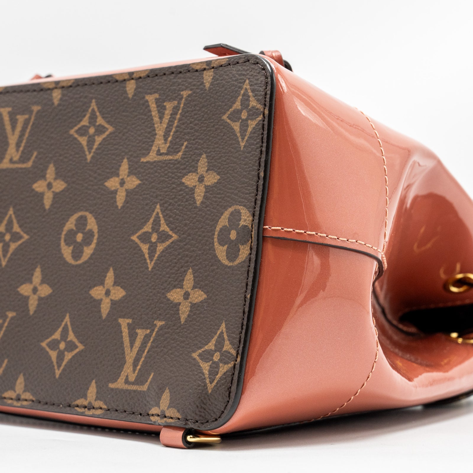 Louis Vuitton hot springs backpack patent / monogram canvas  display picture 1