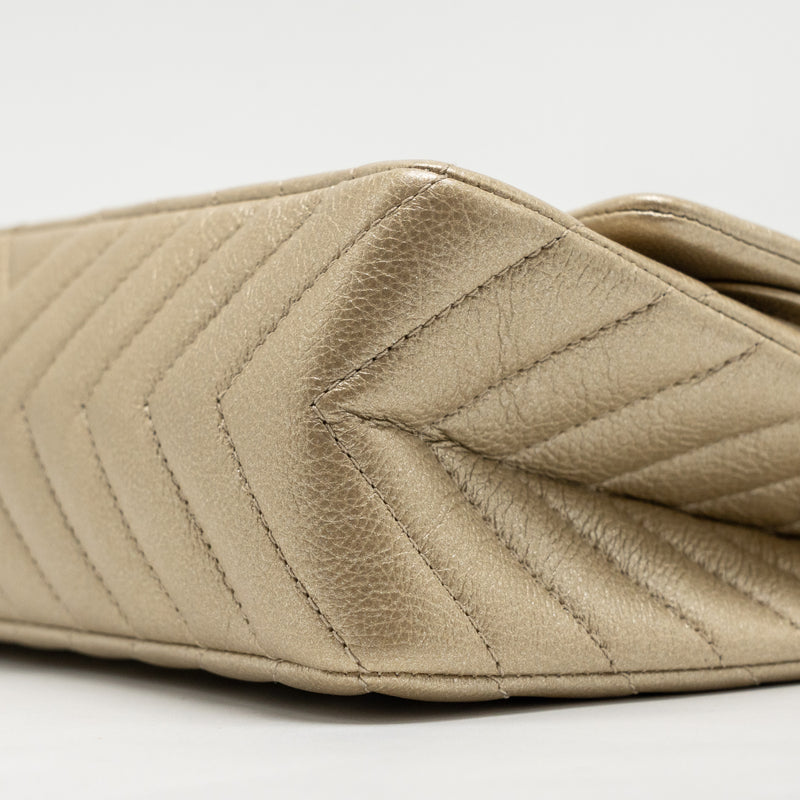 Chanel Small 2.55 Reissue Chevron Flap Bag Calfskin Gold GHW