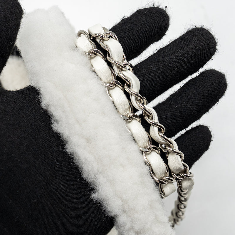 Chanel 22A Fluffy camellia flap bag shearling white SHW (microchip)