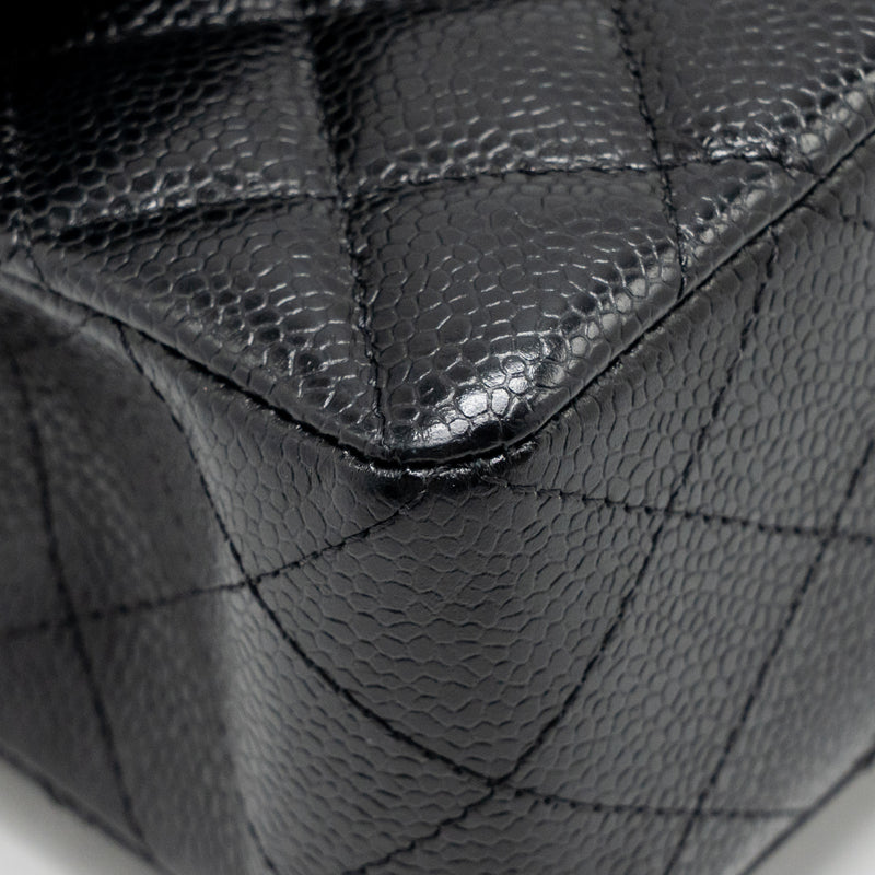 Chanel Small Classic Double Flap Bag caviar Black GHW (Microchip)