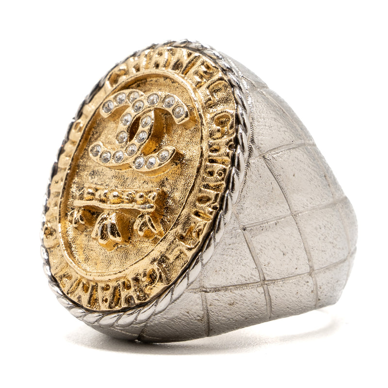 Chanel size M oval ring gold/silver tone