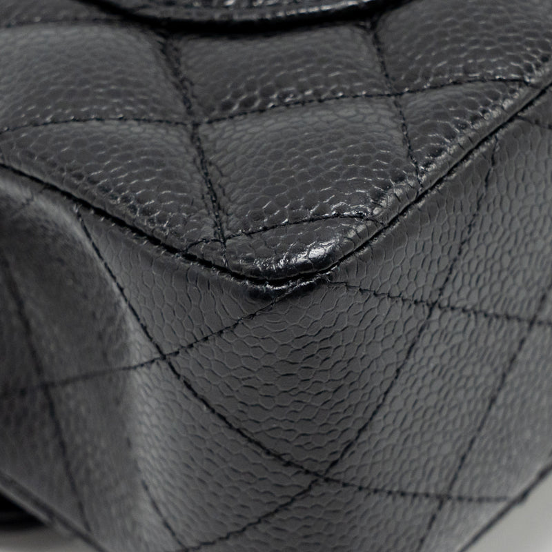 Chanel Small Classic Double Flap Bag caviar Black GHW (Microchip)