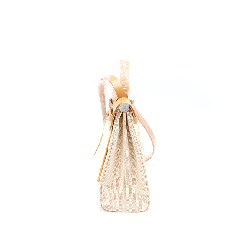 Hermes Herbag Zip 31 Toile En Relief Canvas/Leather Brides Sable/Ecru Beige/Nat Sable SHW Stamp Z