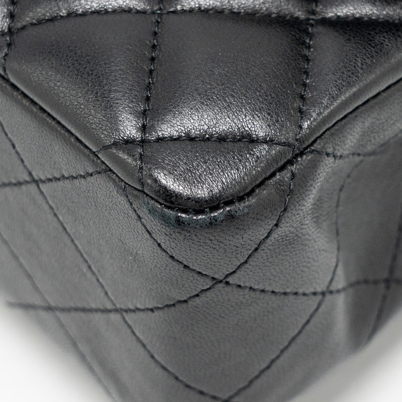 Chanel Medium Classic Double Flap Bag Lambskin Black GHW