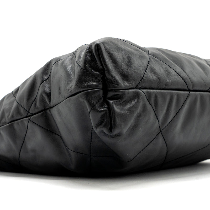 Chanel medium 22 bag calfskin leather black GHW (microchip)