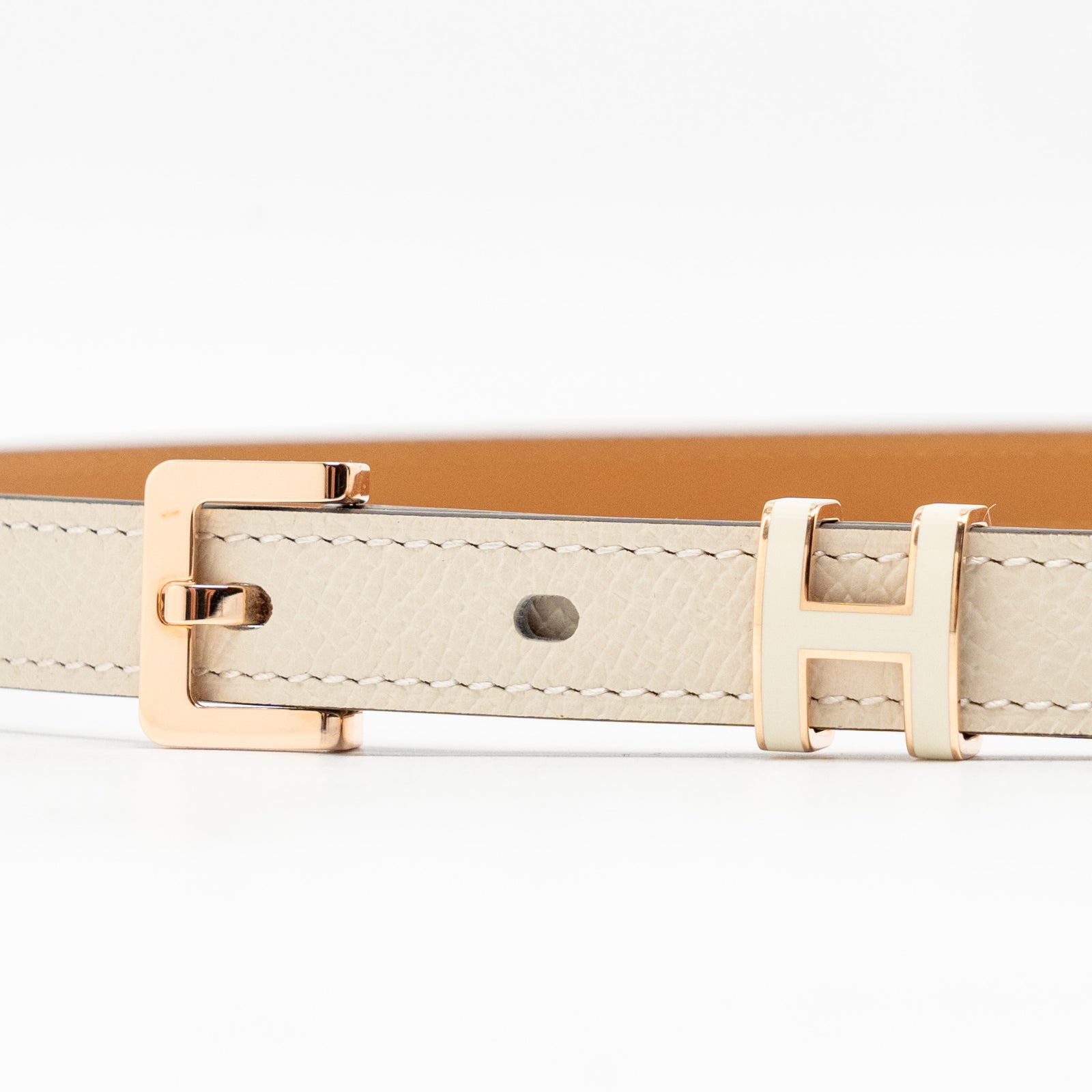 Hermès Reversible Belt 75 Craie Vert Gris Epsom Leather H Buckle + Box (Z Stamp) Hermès style reversible belt – Bi-color box calf Paris store  main image 2