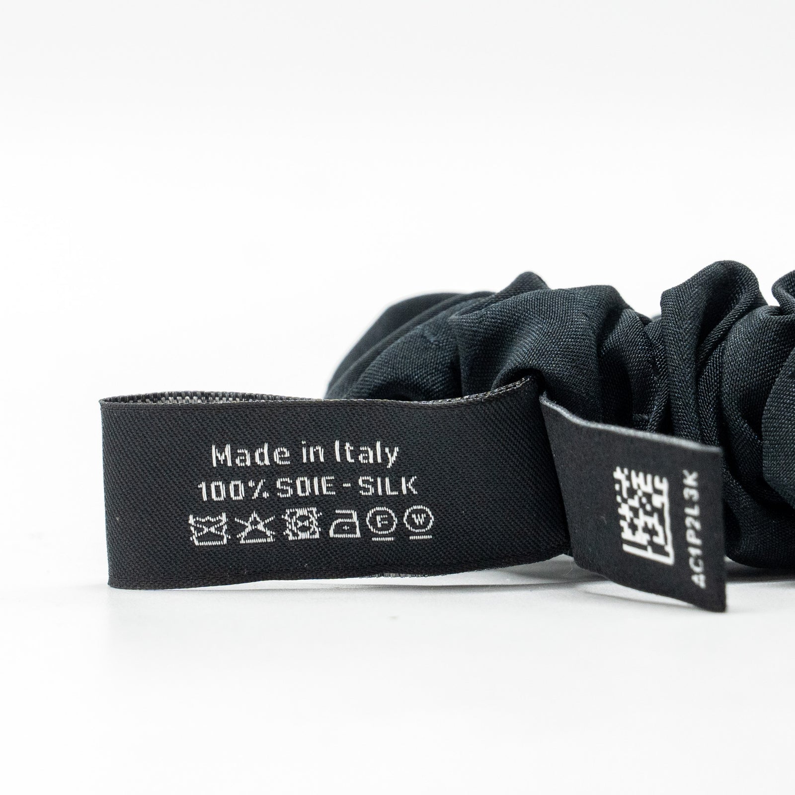Chanel CC Logo Hair Tie Silk Black display picture 2