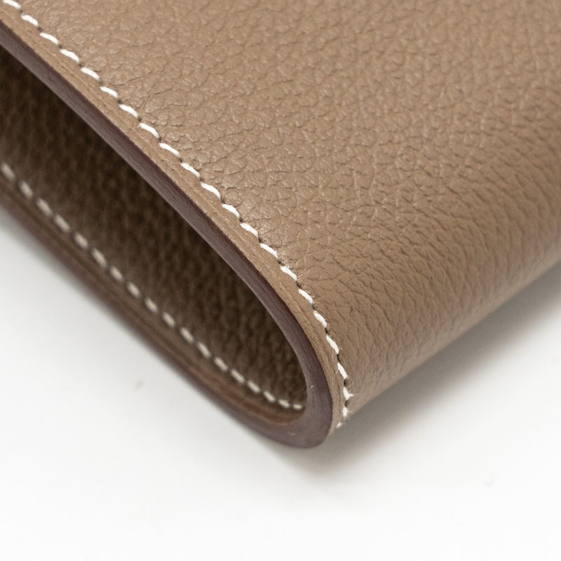 Hermes kelly to go Evercolor Etoupe GHW stamp W