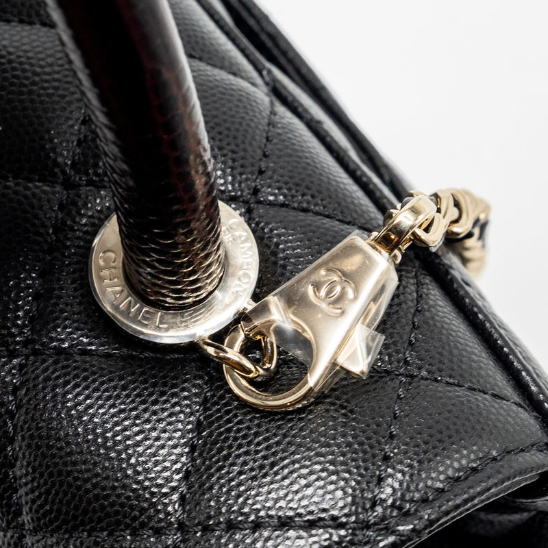 Chanel small coco handle with lizard embossed handle caviar black LGHW (microchip)