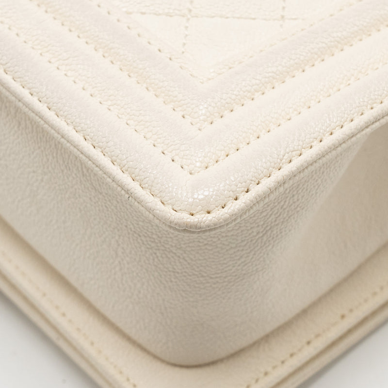 Chanel Small boy bag caviar white LGHW