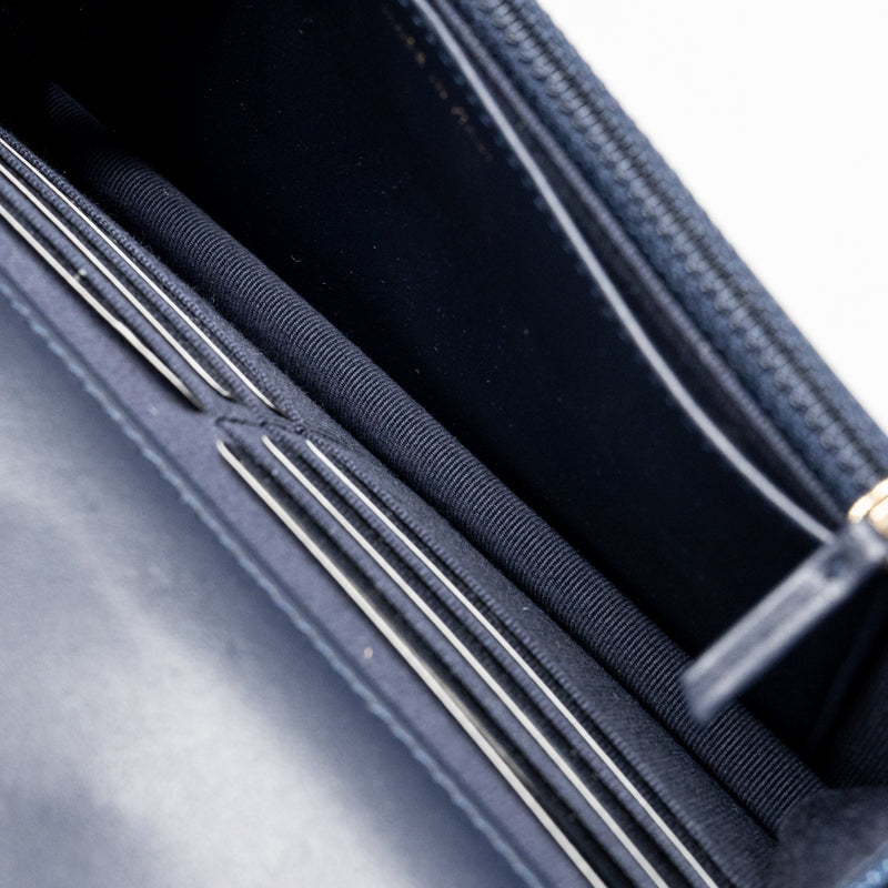 Chanel 19 Wallet On Chain Denim Dark Blue Multicolour Hardware (Microchip)