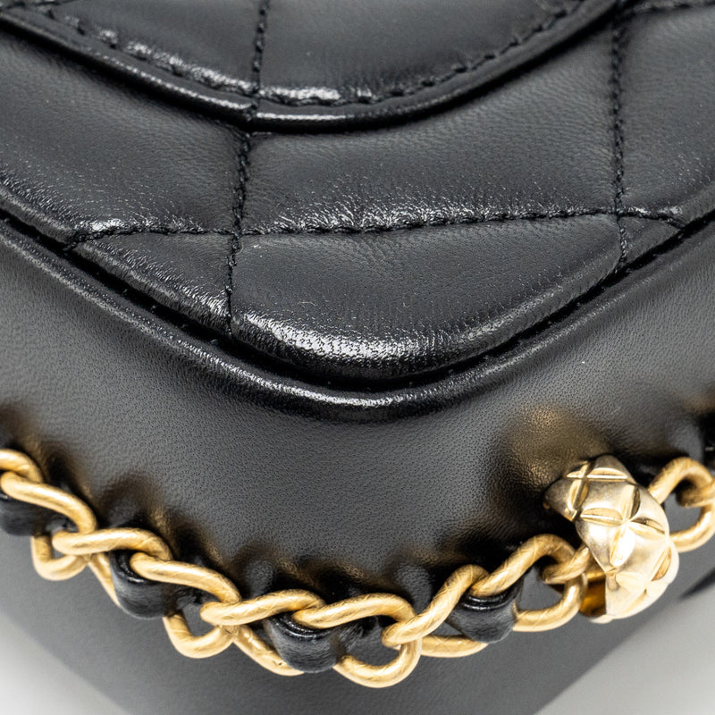 Chanel Quilted flap bag with detailed logo and chain lambskin black GHW (microchip)