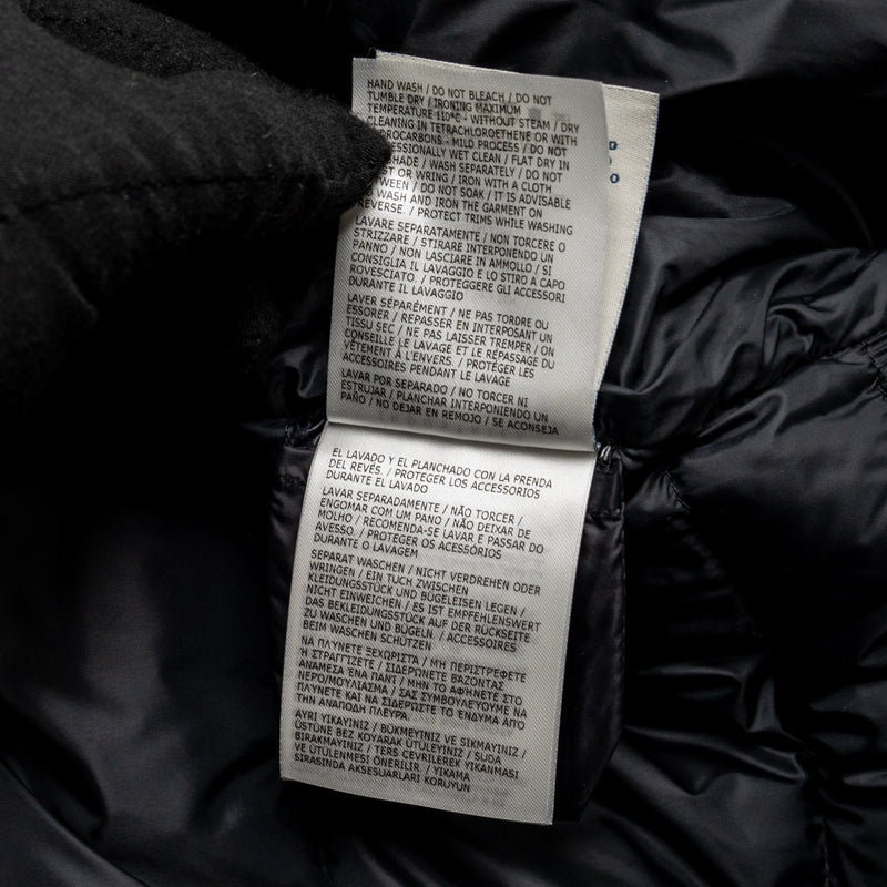 Moncler Size 0 Avoce Short Down Jacket Black