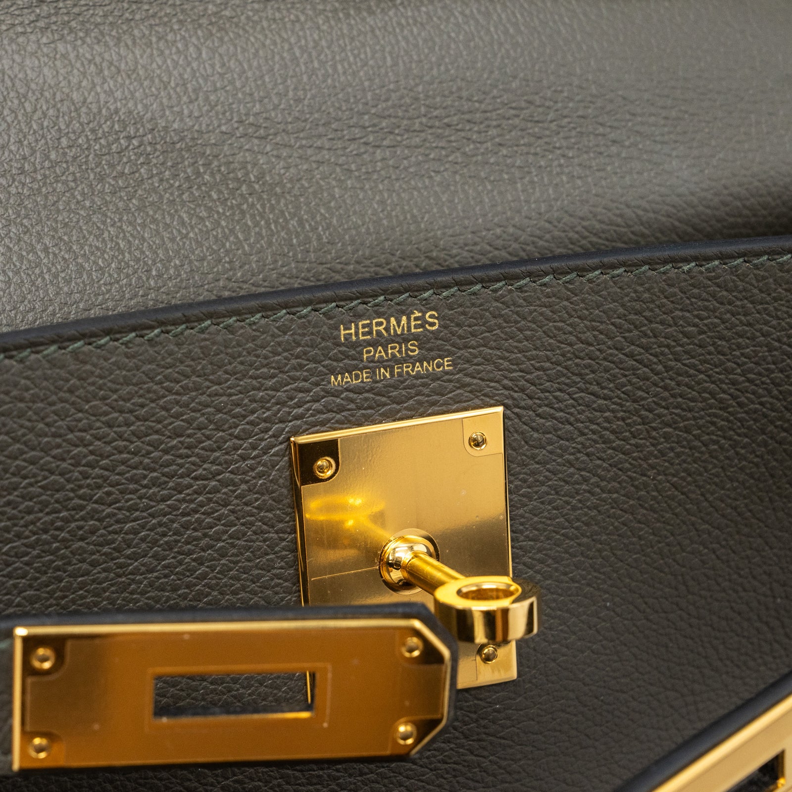 Hermes kelly 28 evercolor vert de gris GHW stamp Z Hermes kelly 28 evercolor vert de gris GHW stamp Z