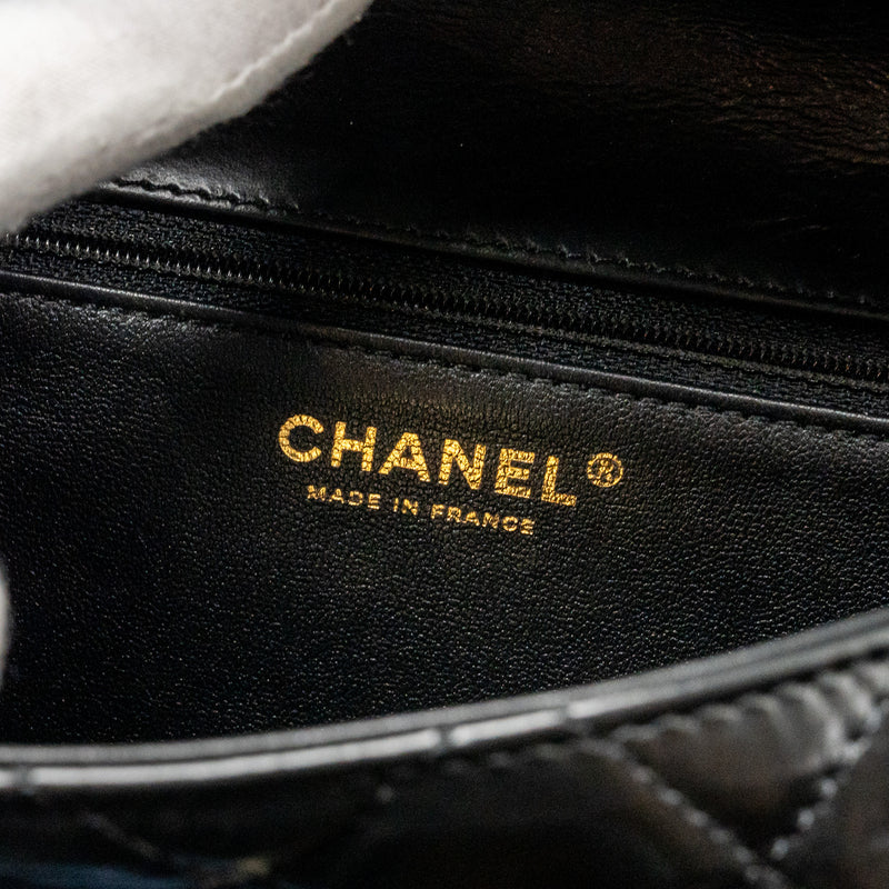 Chanel 23A quilted flap clutch calfskin black LGHW (microchip)