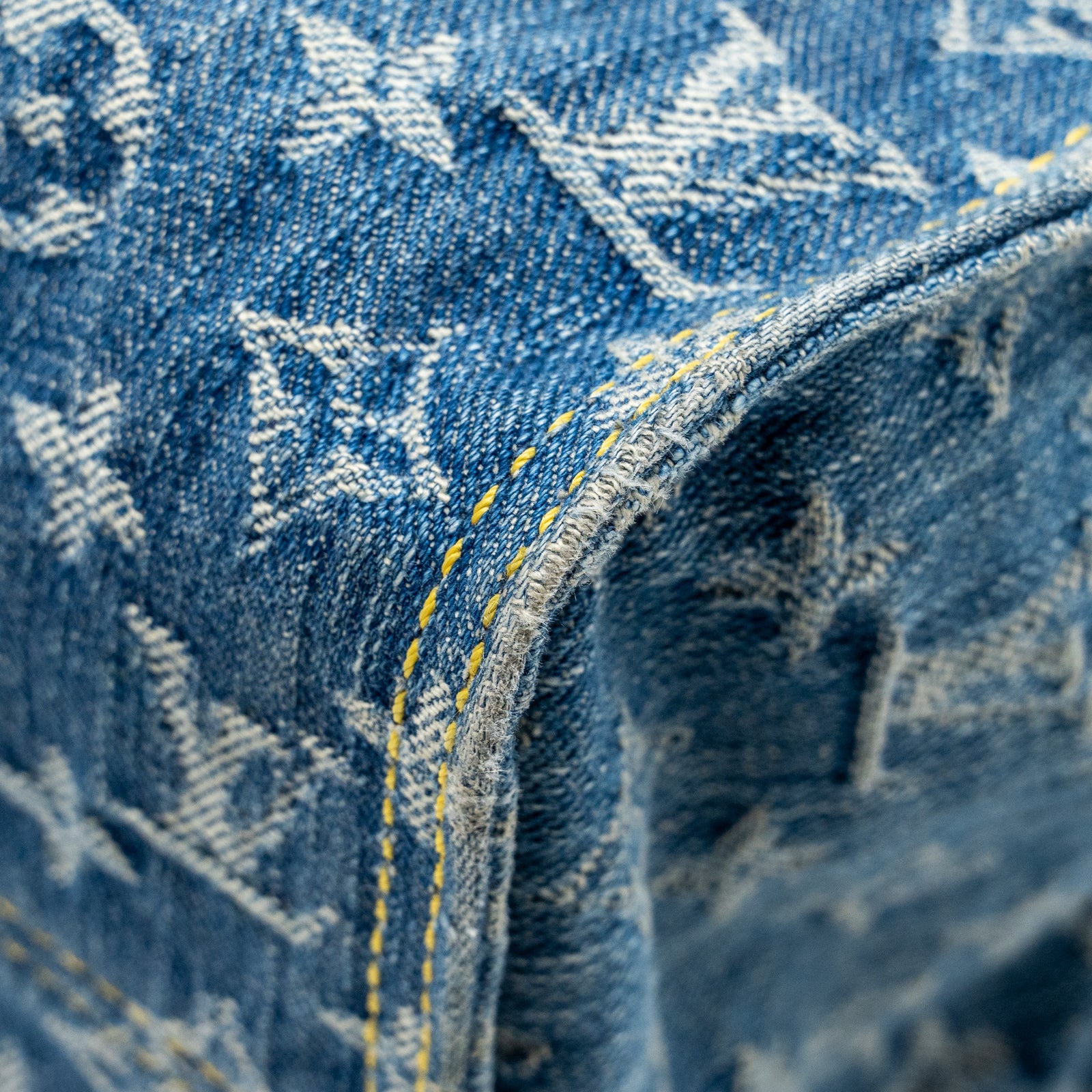 LOUIS VUITTON
Denim Monogram Louis Vuitton Denim Monogram Workwear Jacket – Justin Reed main image 2