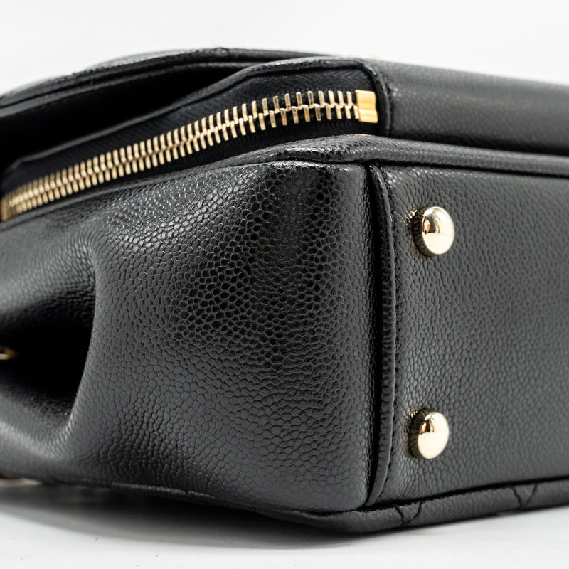 Chanel medium business affinity caviar black LGHW (Microchip)