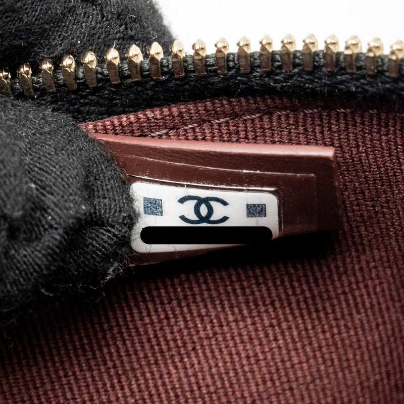 Chanel 25p CC top Handle Vanity with Chain Caviar Black LGHW (microchip)