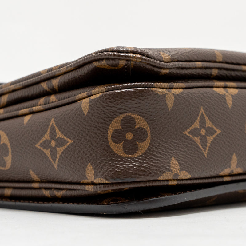 Louis Vuitton Pochette Metis monogram canvas GHW