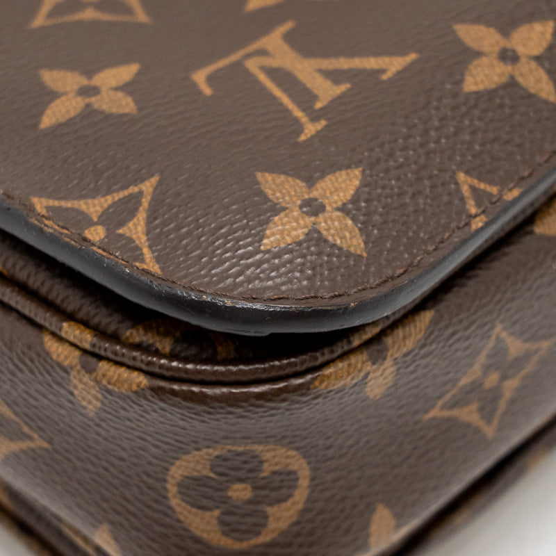 Louis Vuitton Pochette Metis monogram canvas GHW