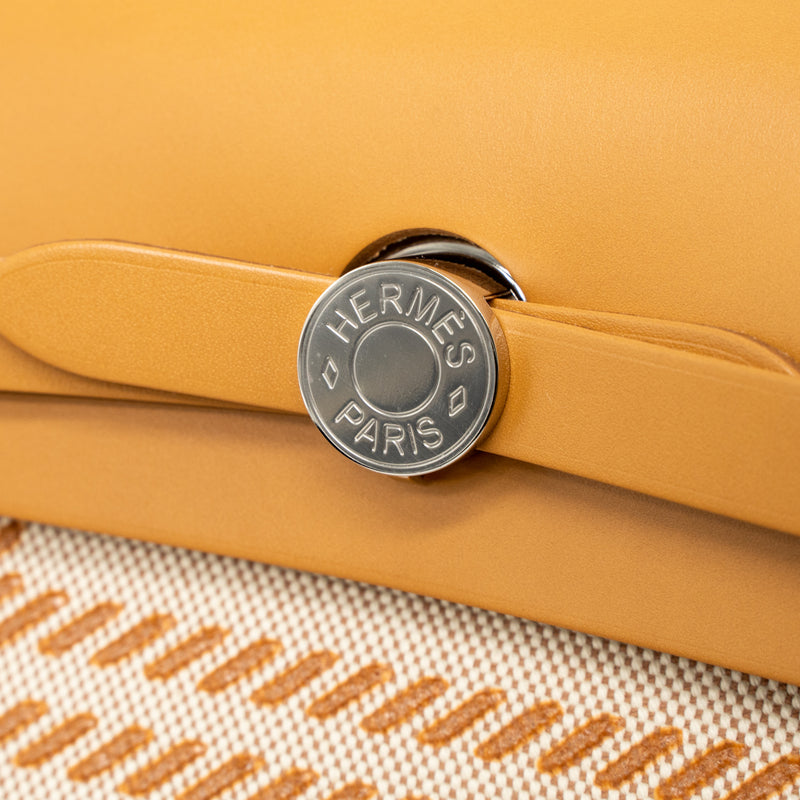 Hermes Herbag Zip 31 Toile En Relief Canvas/Leather Brides Sable/Ecru Beige/Nat Sable SHW Stamp Z