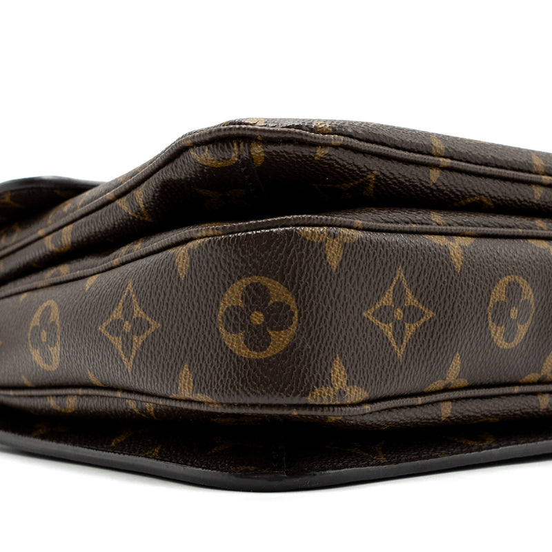 Louis Vuitton Pochette Métis Monogram Canvas GHW