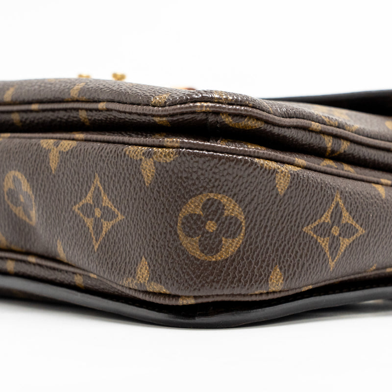 Louis Vuitton Pochette Métis Monogram Canvas GHW