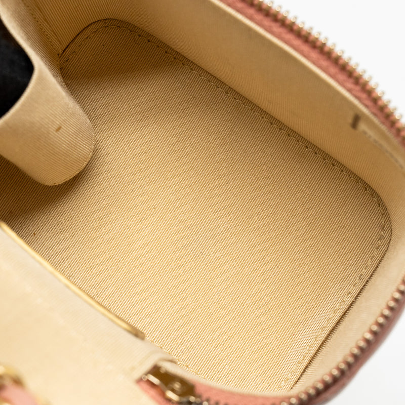 Chanel pearl crush mini vanity with chain lambskin pink GHW