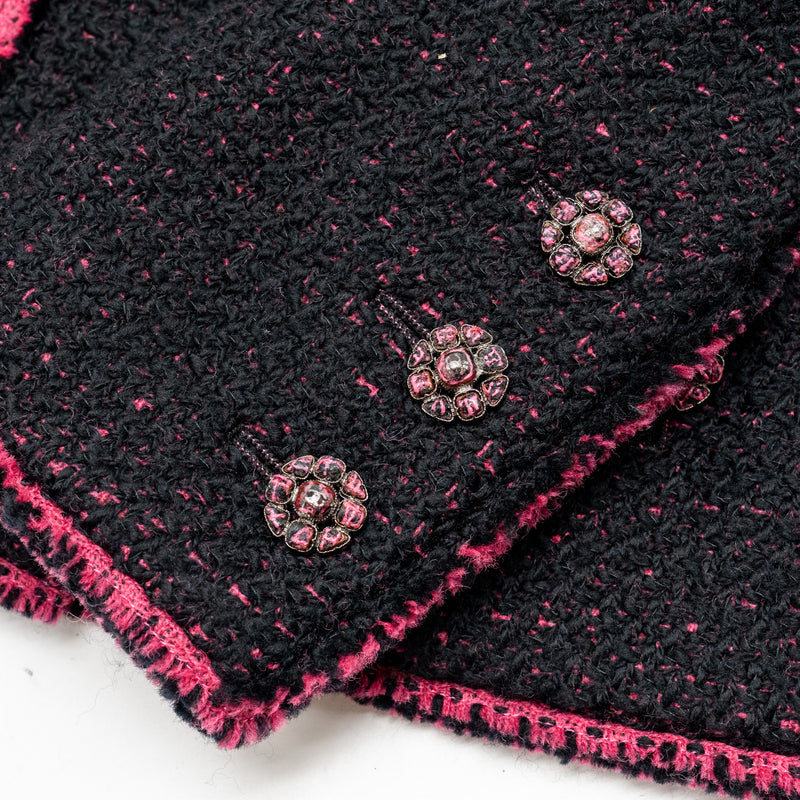 Chanel Size 34 22K Detailed CC Button Jacket Wool/Polyamide Black/Pink