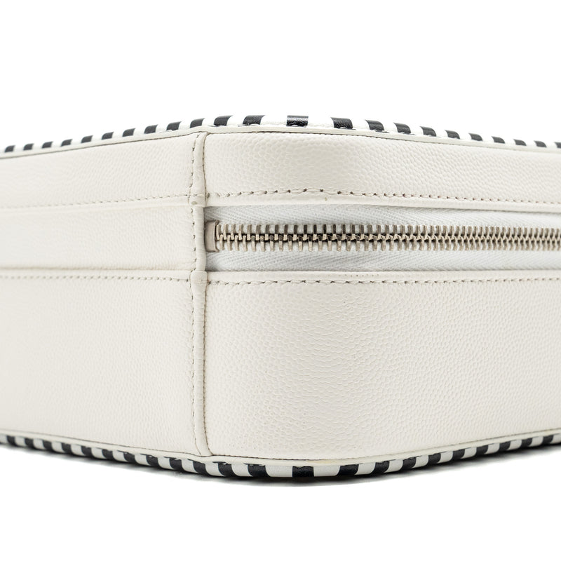 Chanel medium filigree camera bag caviar white/black SHW