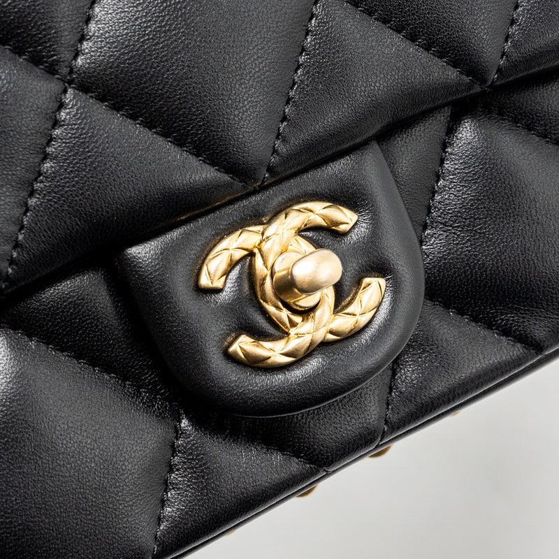 Chanel Quilted flap bag with detailed logo and chain lambskin black GHW (microchip)