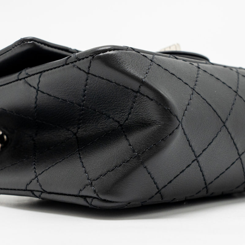 Chanel MINI 2.55 reissue aged calfskin black SHW (Microchip)
