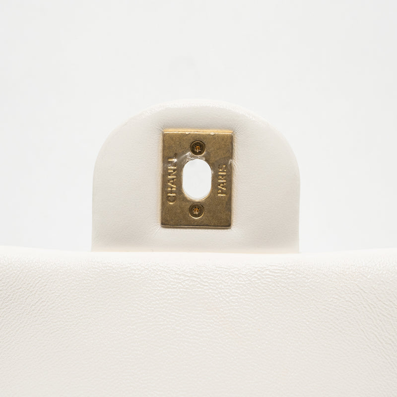 Chanel 22S Giant Chain Flap Shoulder Bag Lambskin White Brushed GHW (Microchip)