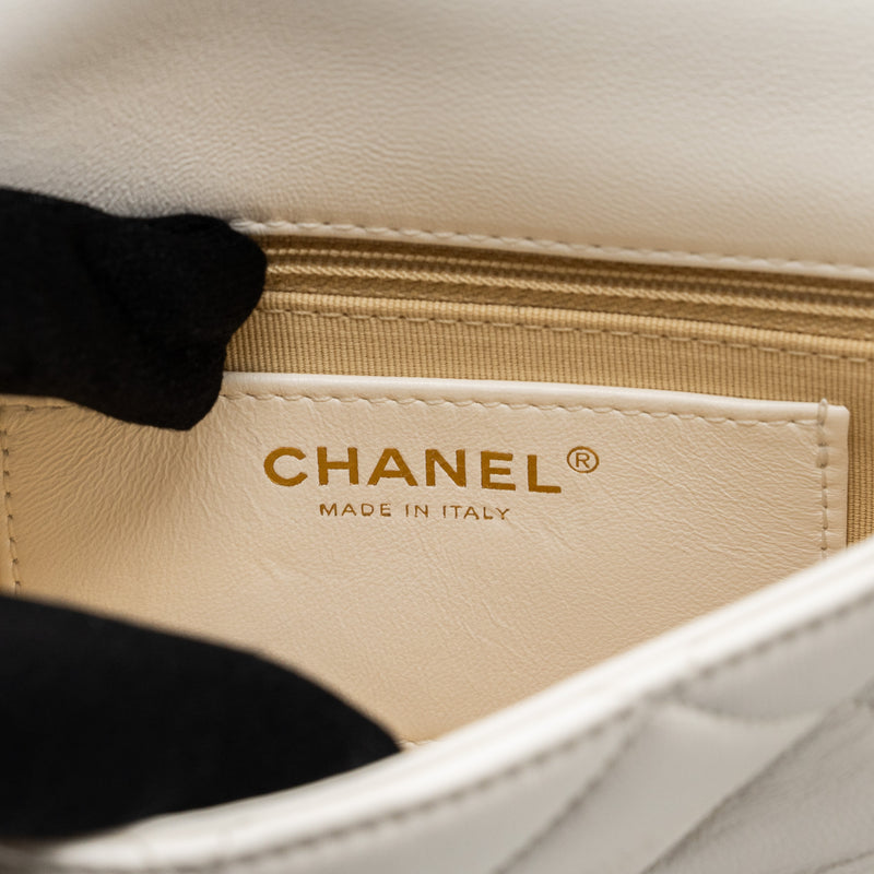 Chanel 22S Giant Chain Flap Shoulder Bag Lambskin White Brushed GHW (Microchip)